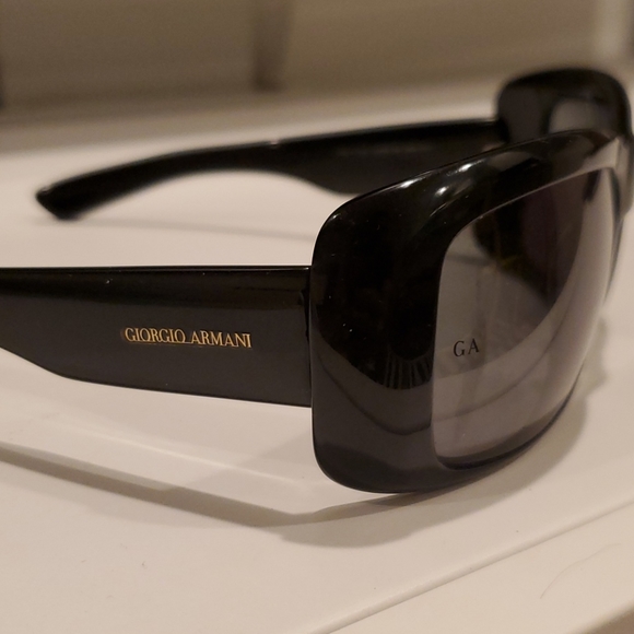 Giorgio Armani women's sunglasses - Picture 3 of 8
